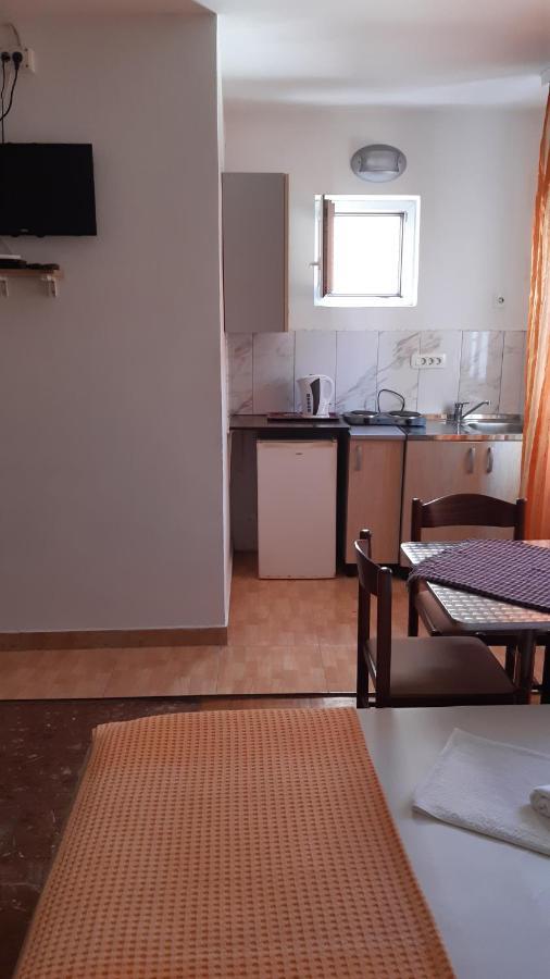 Apartments Idolga バール 部屋 写真
