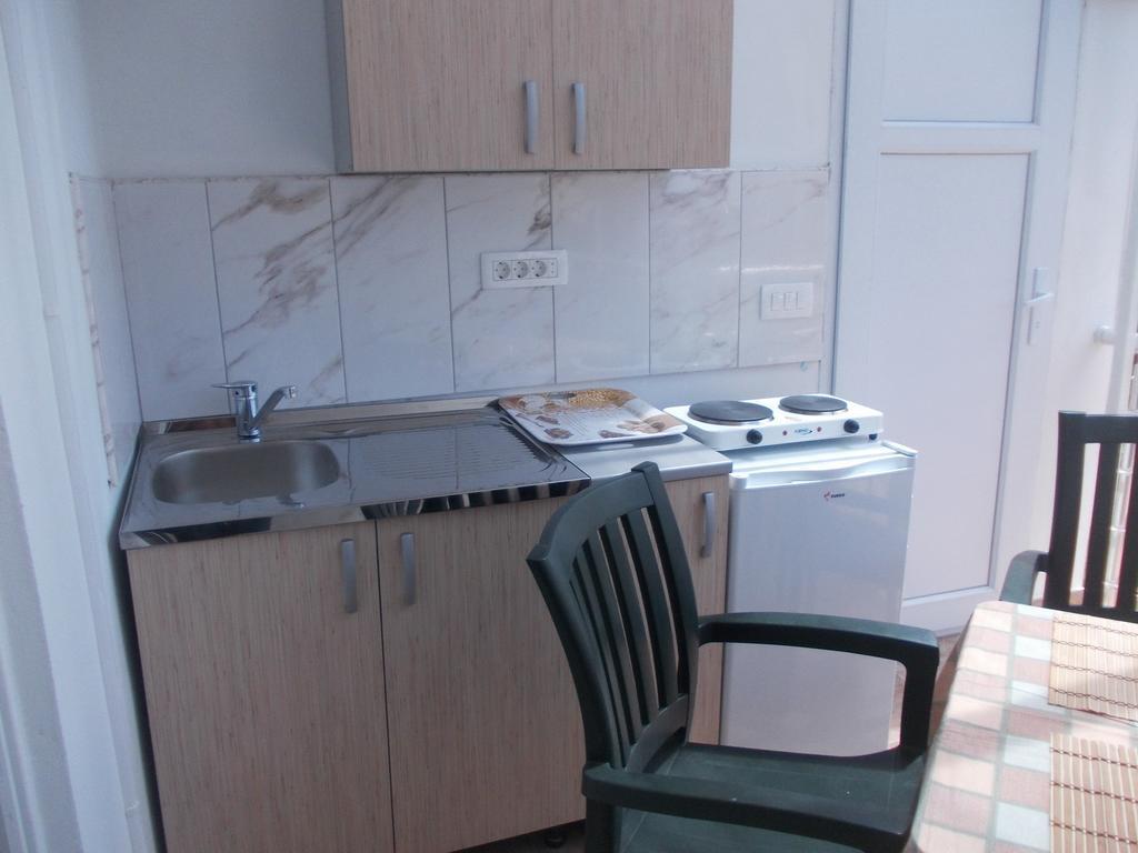 Apartments Idolga バール 部屋 写真